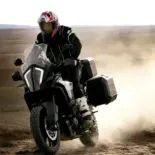 Maleta moto lateral izq. SHAD TR47L Terra Black Edition D0TR47100LB