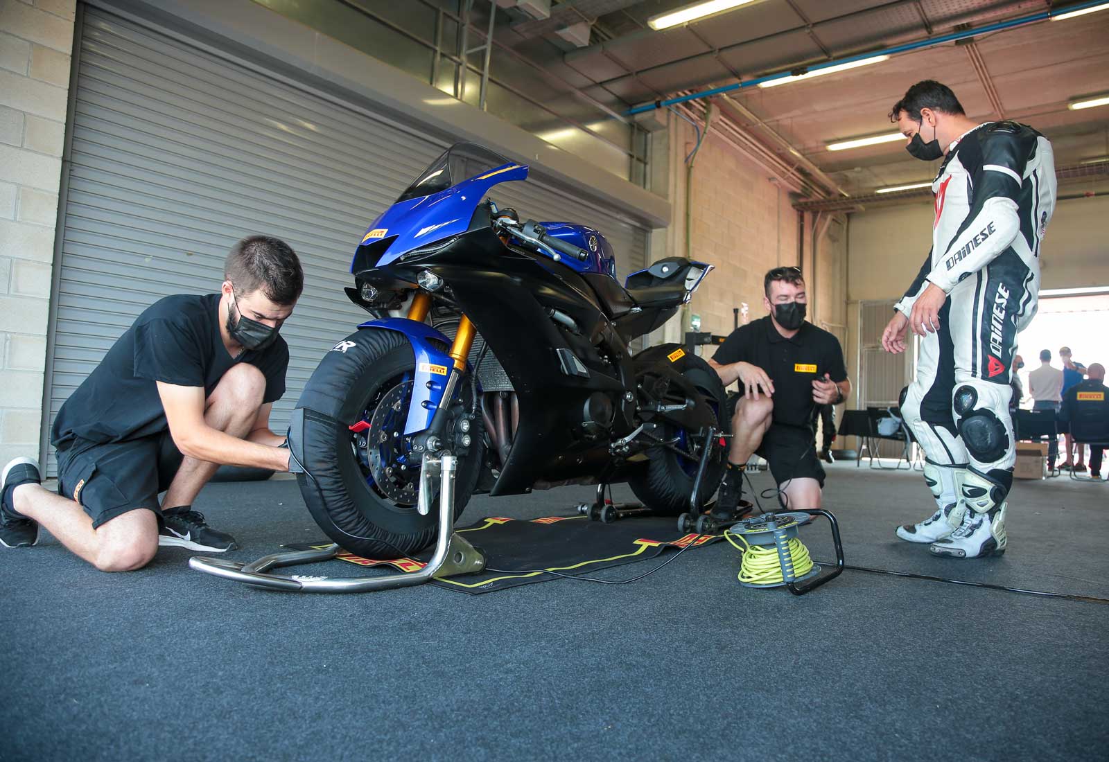 como cambiar pastillas de freno moto