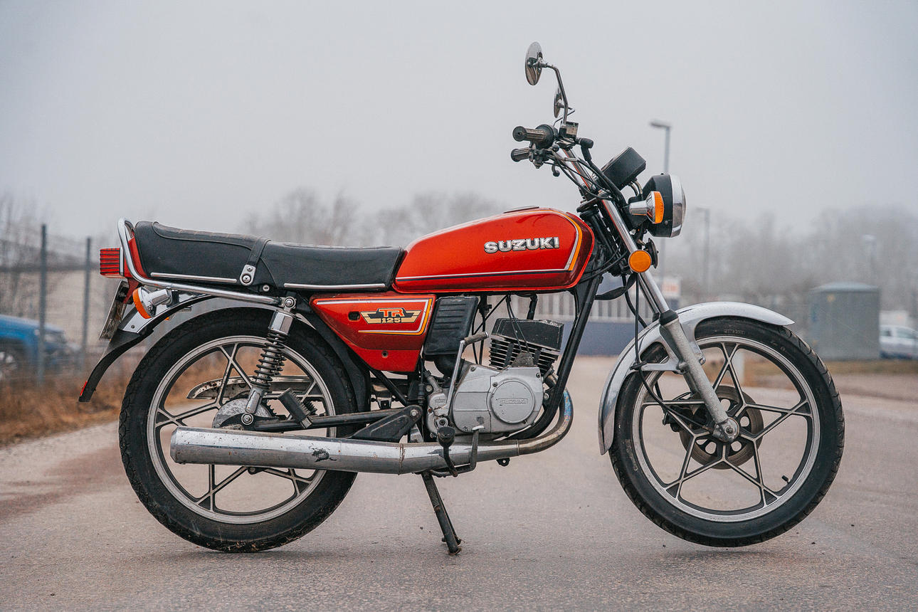 SUZUKI TR