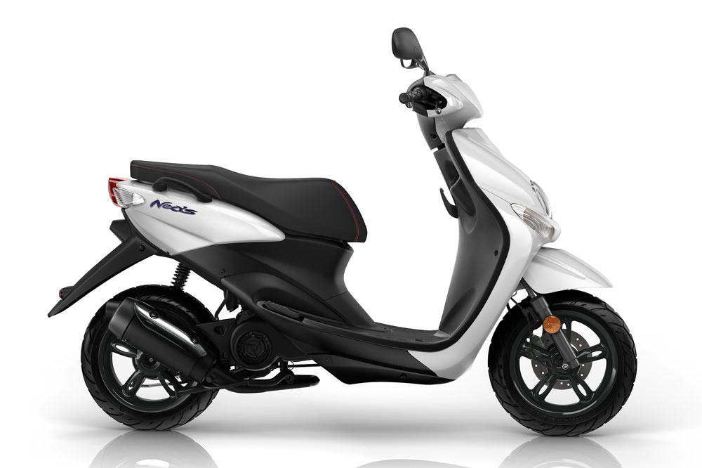 YAMAHA NEOS